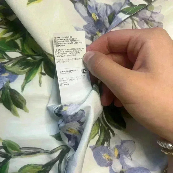 NEVER WORN! Brand new Dolce & Gabbana full skirt with flower prints! So cute! - Picture 6 of 8